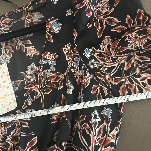 Free People Top NWT  Floral Combo  Print Long Sleeve 5 Button Cuff. - Picture 9 of 11